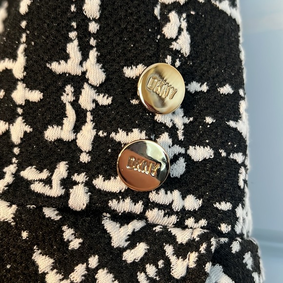 DKNY black and white dress - with belt and gold buttons - Picture 3 of 3